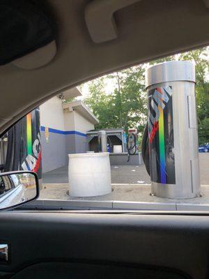 A car wash that still uses quarters! Thank you Jesus!!