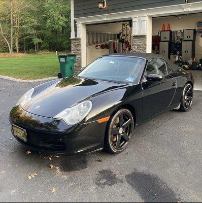 This Porsche 911 Recieved our Paint Correction + 1 year ceramic Coating package.