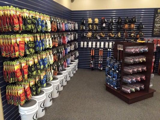 D-BAT San Antonio West Pro Shop