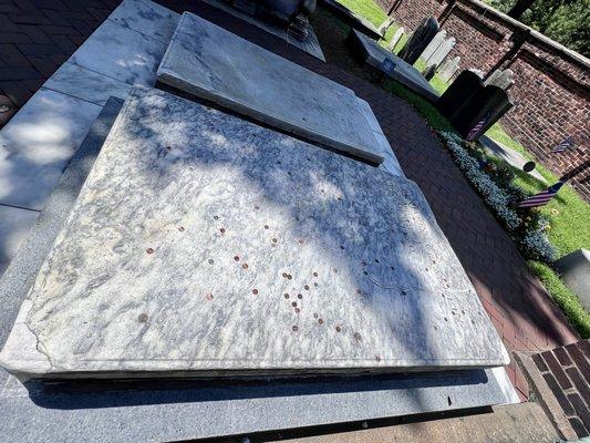 Benjamin Franklin's headstone