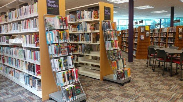 The stacks at Greenbrier Library