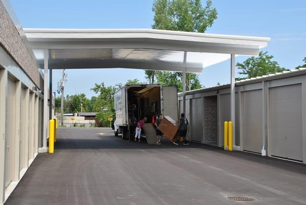 Canopy to keep you out of bad weather when unloading your goods.