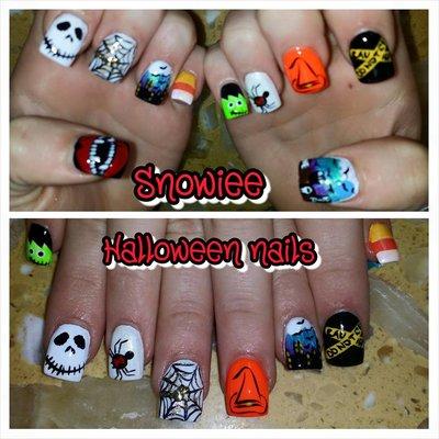 Snowiee Halloween nails