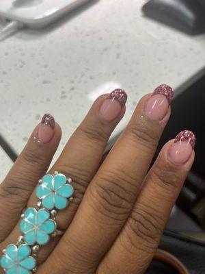 These nail techs are so talented! I've loved every set I get from Mimi!