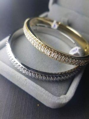 Stainless steel bangles... we have many variety