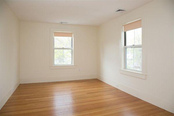 Byron Street duplex three bedroom two bathroom ~Bedroom 3~