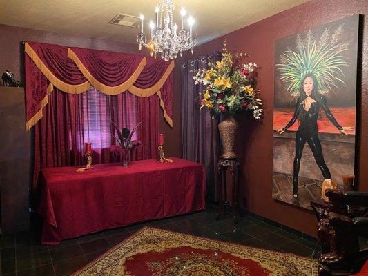 Wedding Chapel Throne Room for the alternative ceremony styles