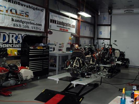 K and G Cycles motorcycle service center.