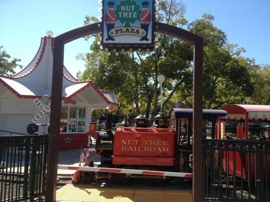 Visiting the Nut Tree Airport and the Kiddie train that Bob and Bill (twins) rode when they were kids.