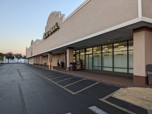 Bridge Plaza shopping center, Fort Myers