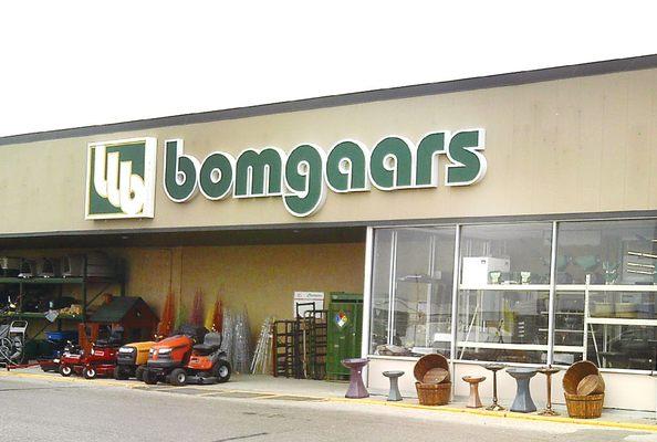 Bomgaars