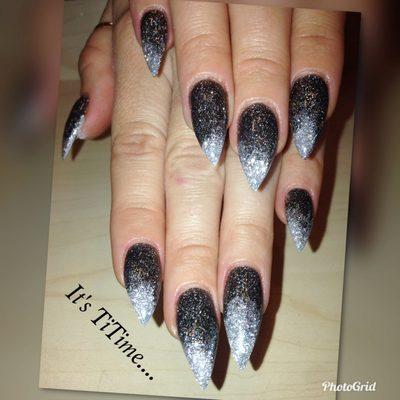 Tip Toe Room. Akzentz gel/Light Elegance glitter