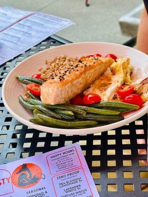 Salmon grain bowl