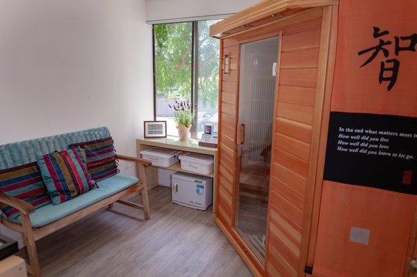 Our infrared sauna detox suite complete with Ionic foot baths will get your lymphatic system cleaned out in no time