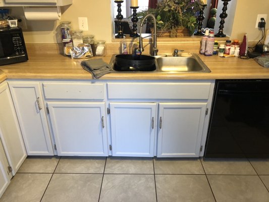 Kitchen cabinet refinished before picture