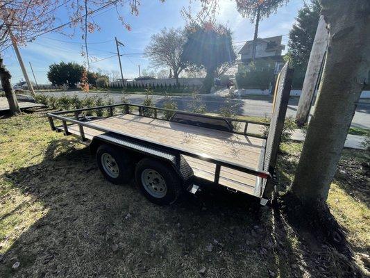 Trailer not owned by Justin Selmon for sale on his property