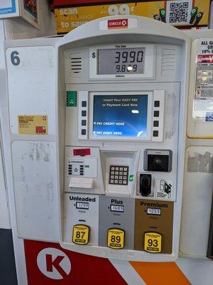 Pump 6 interface. There are 12 pumps at this Circle K gas station.