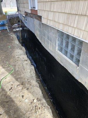 basement wall waterproofing