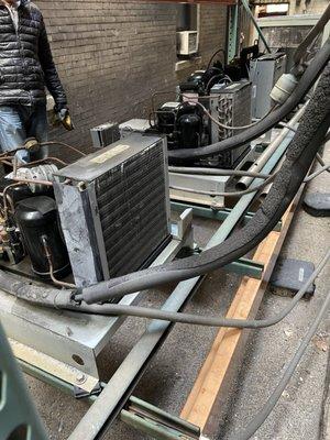 Cleaning condenser coil