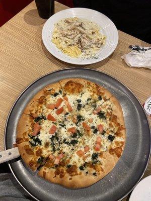 Small White pizza, chicken Alfredo pasta