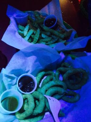 Fries & onion rings