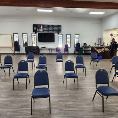 The set up before an exercise class.