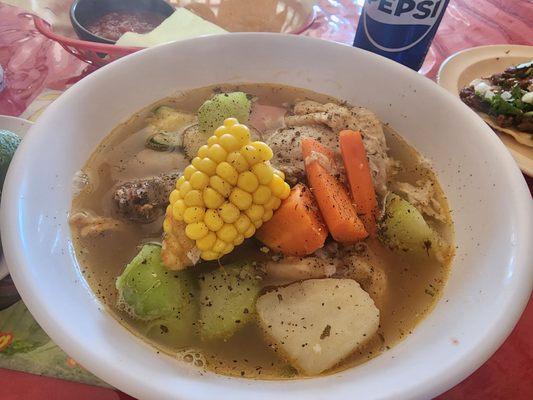 Caldo de Pollo