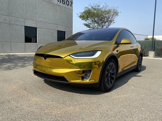 Color change vinyl wrap on Tesla Model X