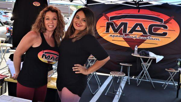 These are The Mac Girls and there beautiful too! Got any opinions? You can see lots more at classiccarsandwomen.com