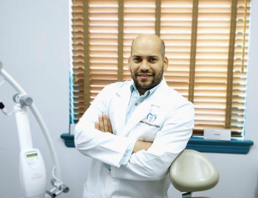 Dr Edward Dominguez. D.M.D, FICOI 
 Trusted Dentist for your Cosmetic and Dental Implant needs in Clifton NJ 07011