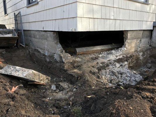 Damaged residential foundation.  Foundation replacement available by Redco