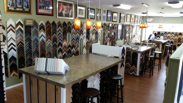 Large Design Gallery with over 8,000 molding samples to choose from.