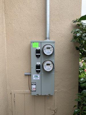 New 200 amp , two meter service upgrade at a duplex in San Mateo . 10/09/2020