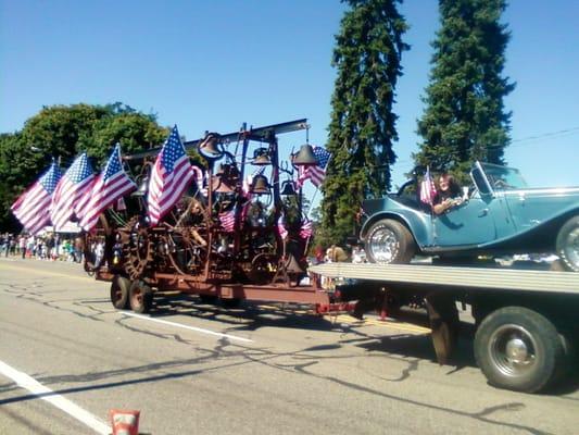 Float in the 2010 Wine & Harvest Fest Parade