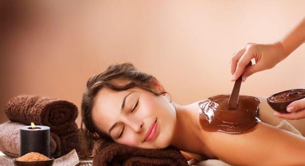 Body Spa services available including Mud Wraps, Body Scrubs, and Complete Body Packages.