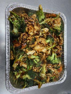 Chicken with Broccoli Party Entree