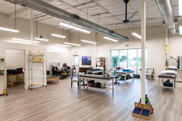 Physical Therapy Gym Inside Warner Orthopedics and Wellness