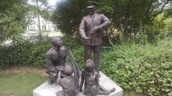 Statue dedicated to local heroes.