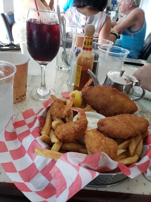 Fried seafood platter