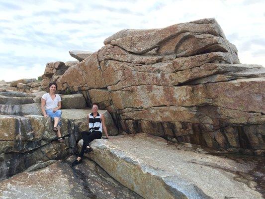 Monica Lynn Manoski and Ashley Wood - on the rocks with iartcolony artist residency 2018