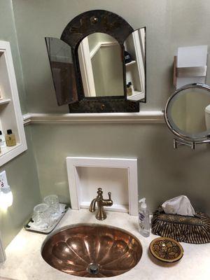 King suite bathroom vanity. Love the sink!