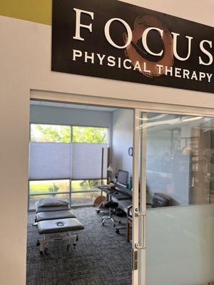 Light-filled rooms at Focus PT in Bend