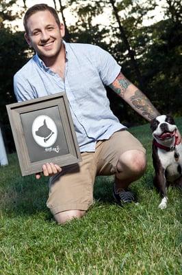 A custom portrait of a Boston Terrier. 
Order at http://silhoupette.com/