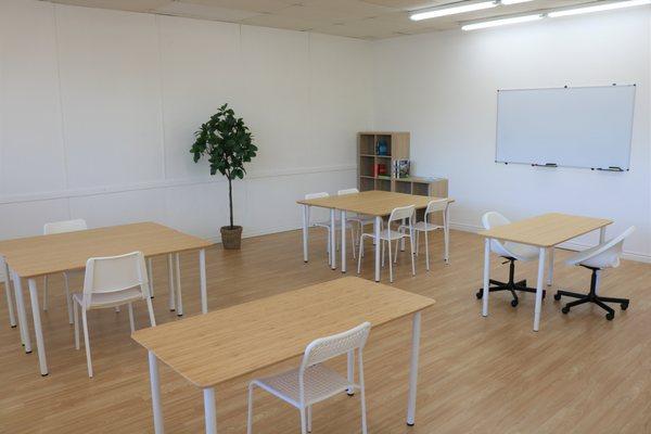 Open study lounge (WiFi, whiteboards, and power outlets)