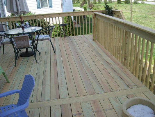 deck/patio with railing