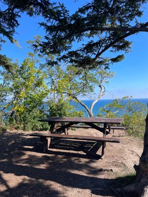 Picnic cliff side