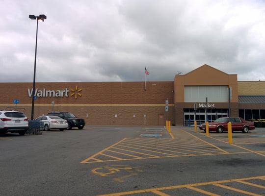 Walmart @ 919, has Market