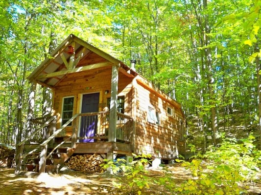 Retreat in one of our eco-cabins for a personal retreat. Optional services: massage, yoga, meditation, canoe, hike and more...