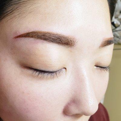 Eyebrows permanent make up