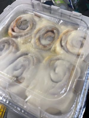 Regular cinnamon rolls